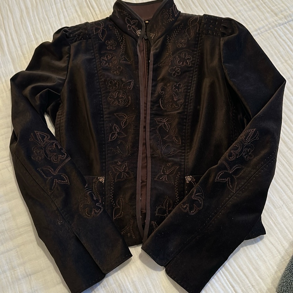 Elie Tahari short velvet, embroidered jacket/top